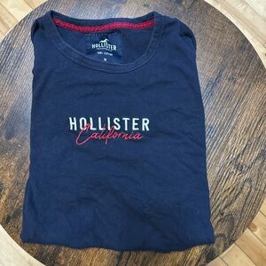 Hollister tshirt